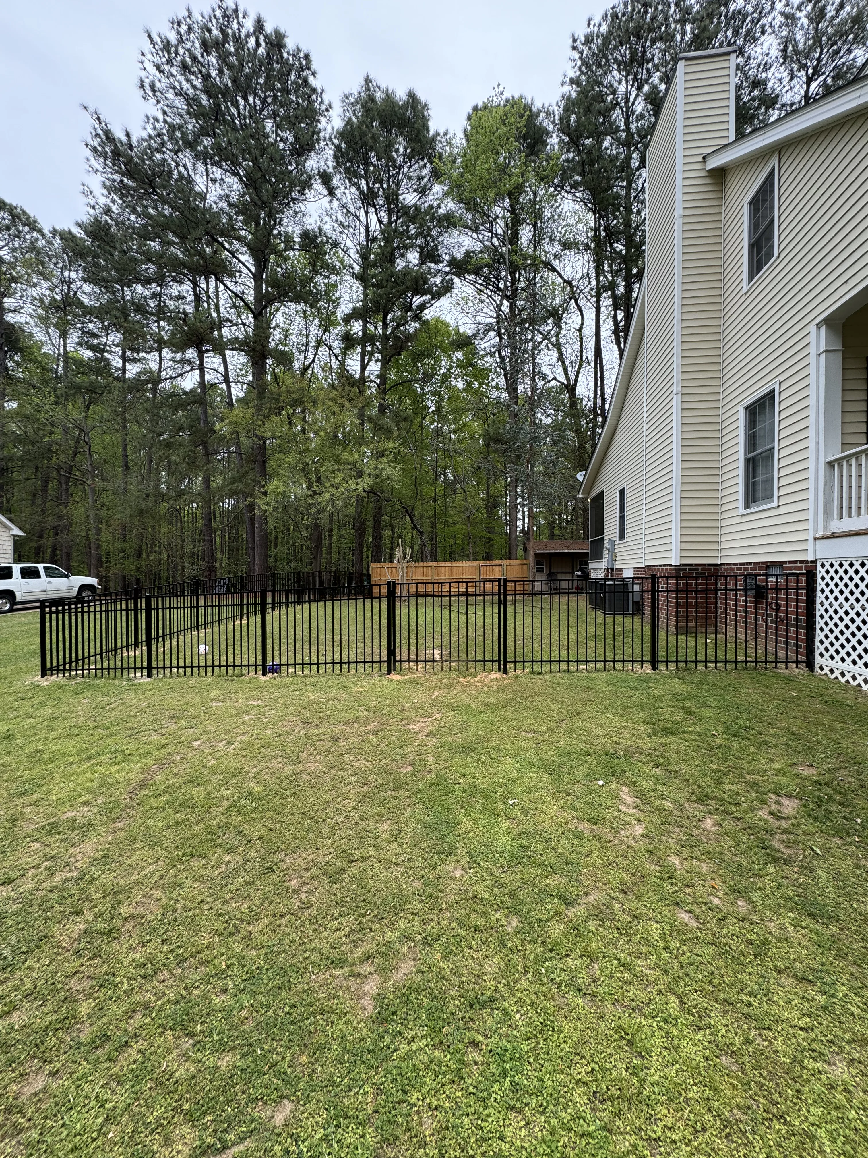 Aluminum fence installation