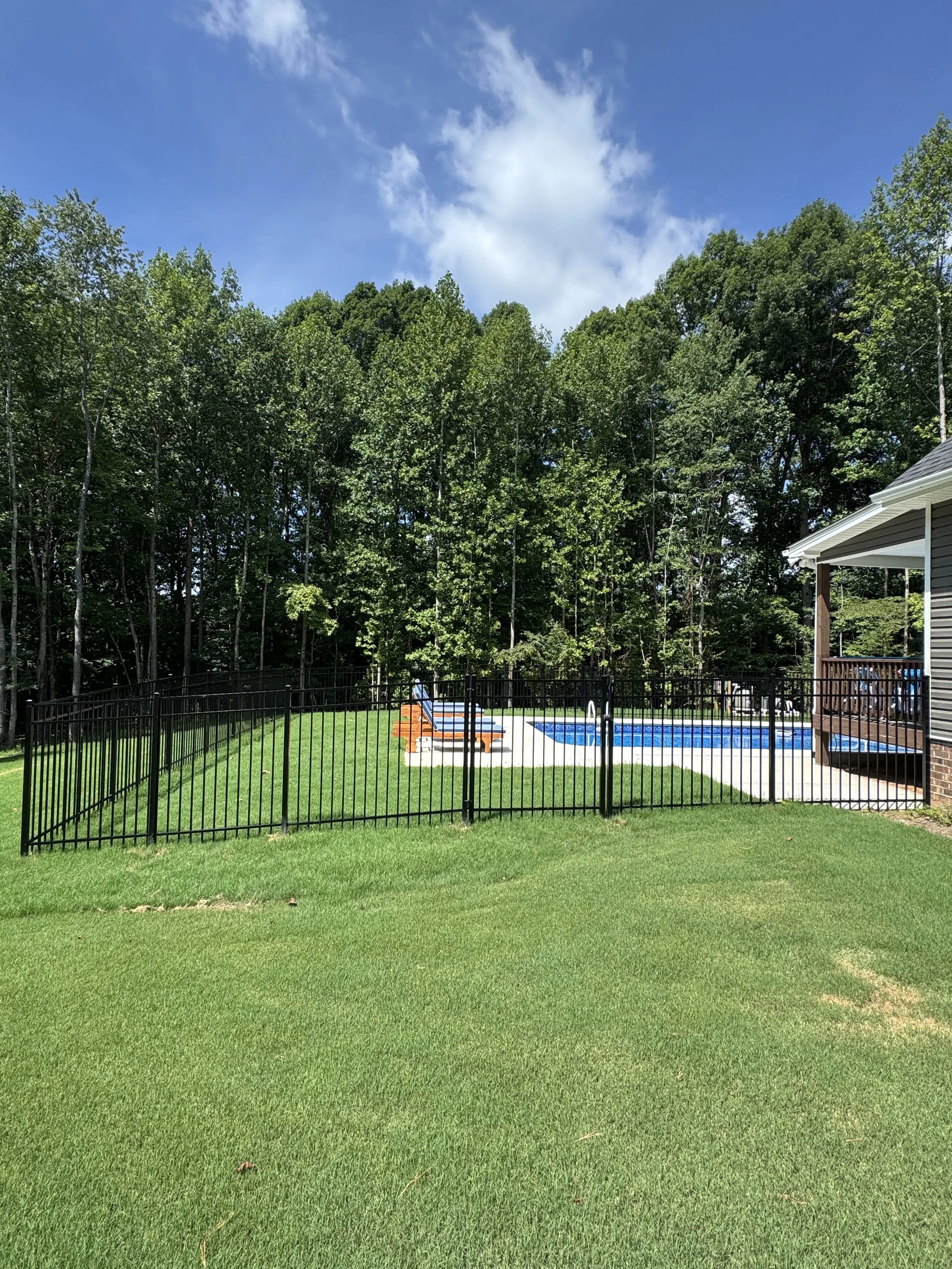Aluminum fence installation