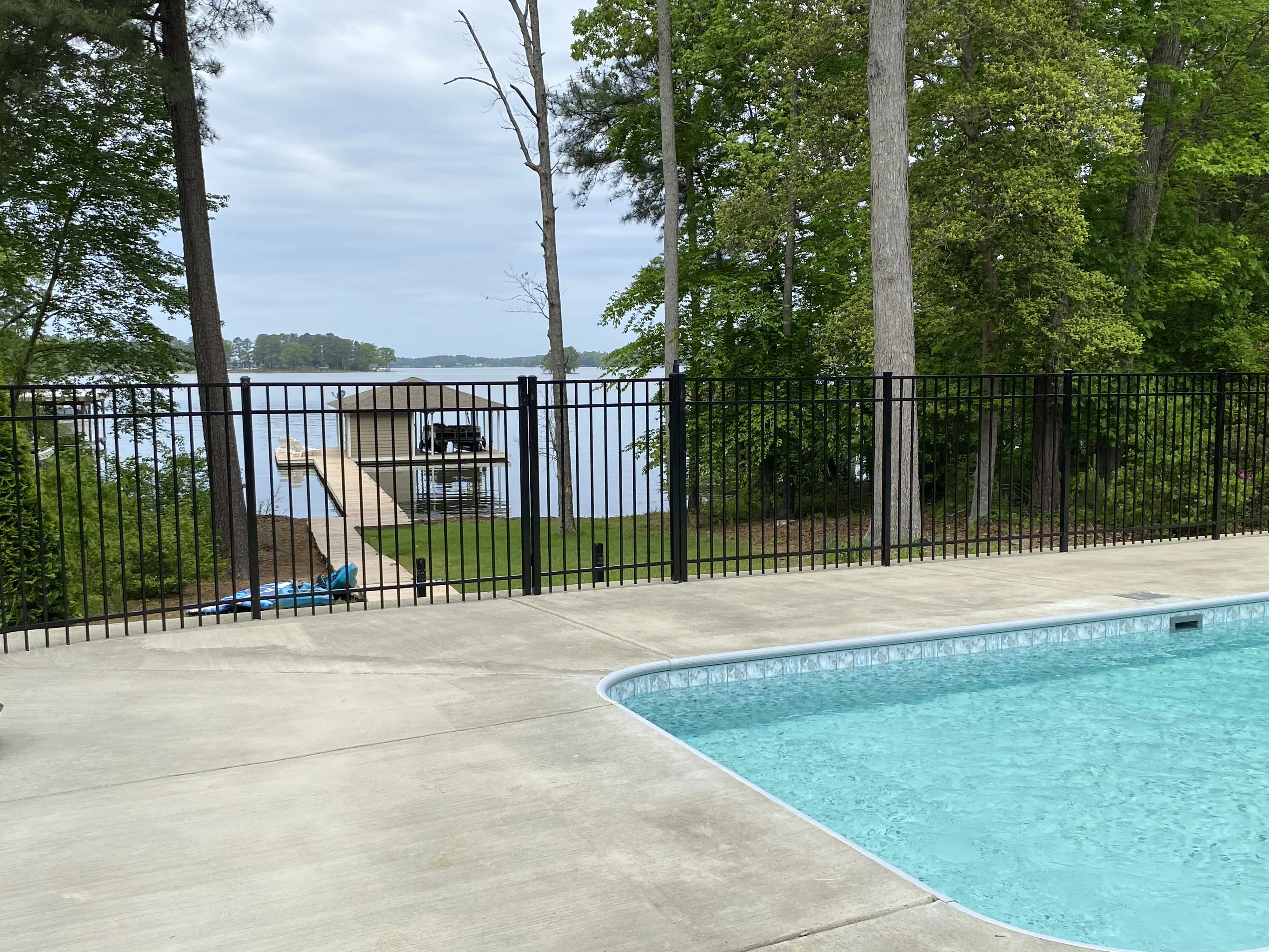 Aluminum fence installation