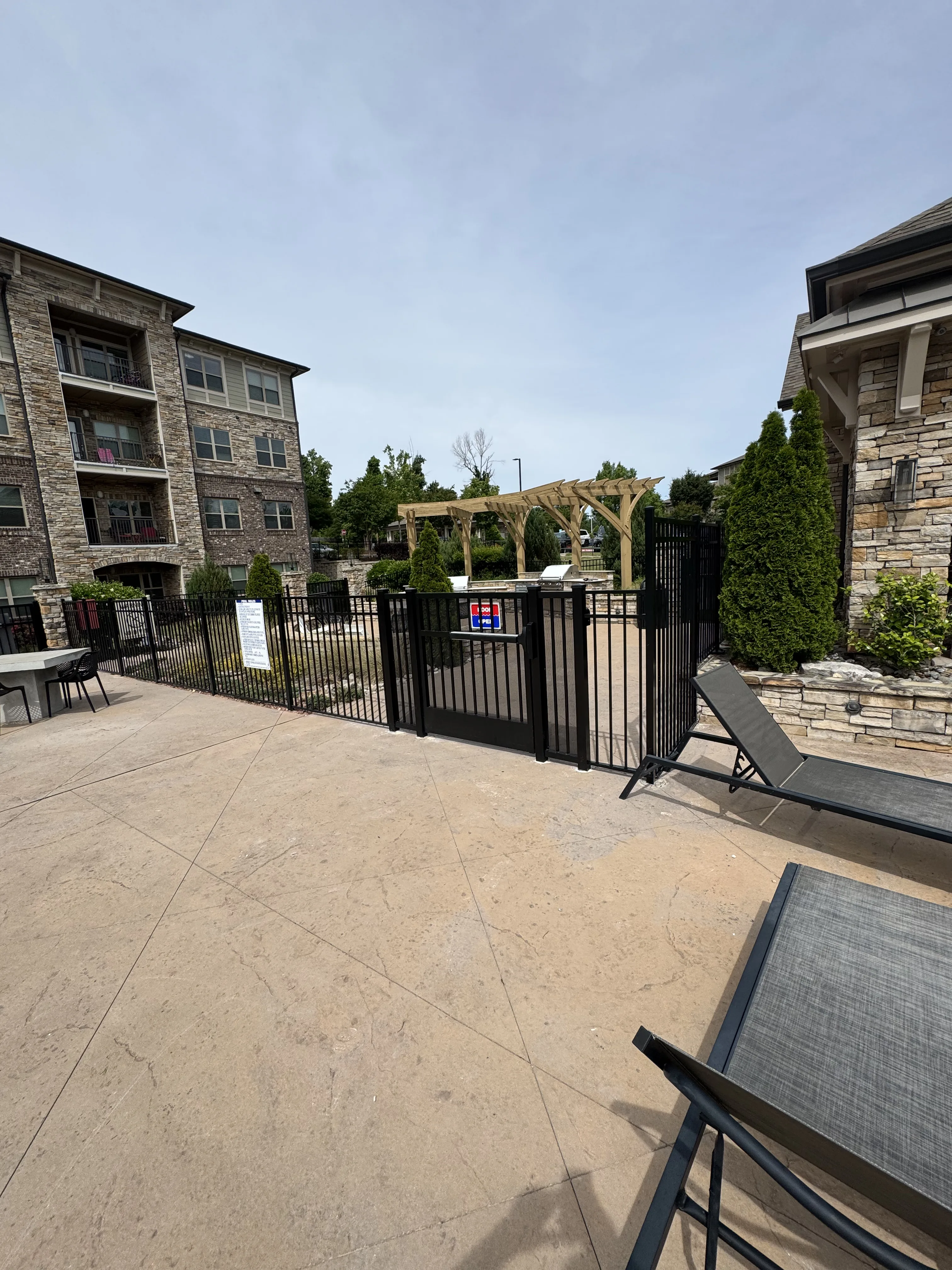 Aluminum fence installation