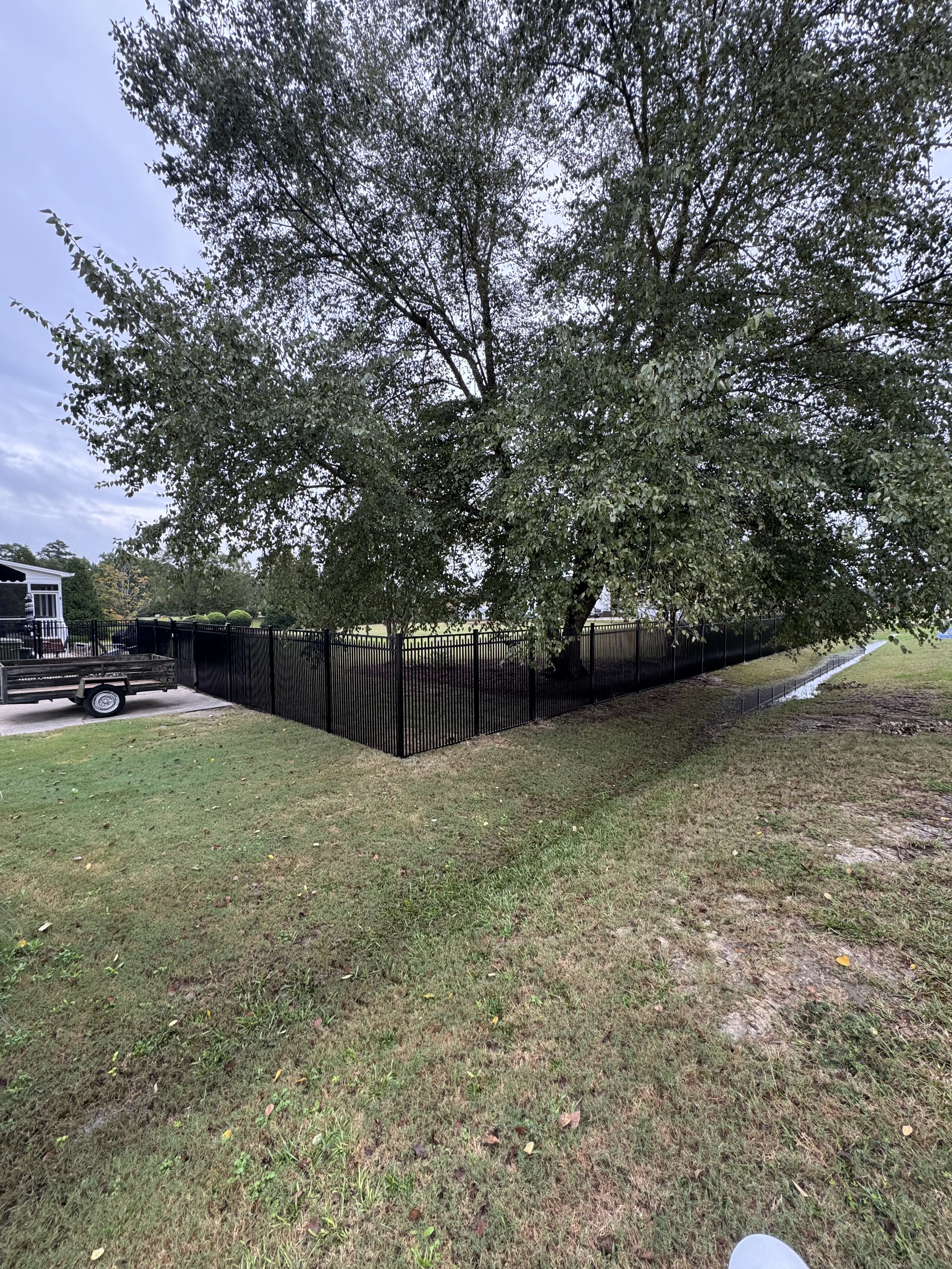 Aluminum fence installation