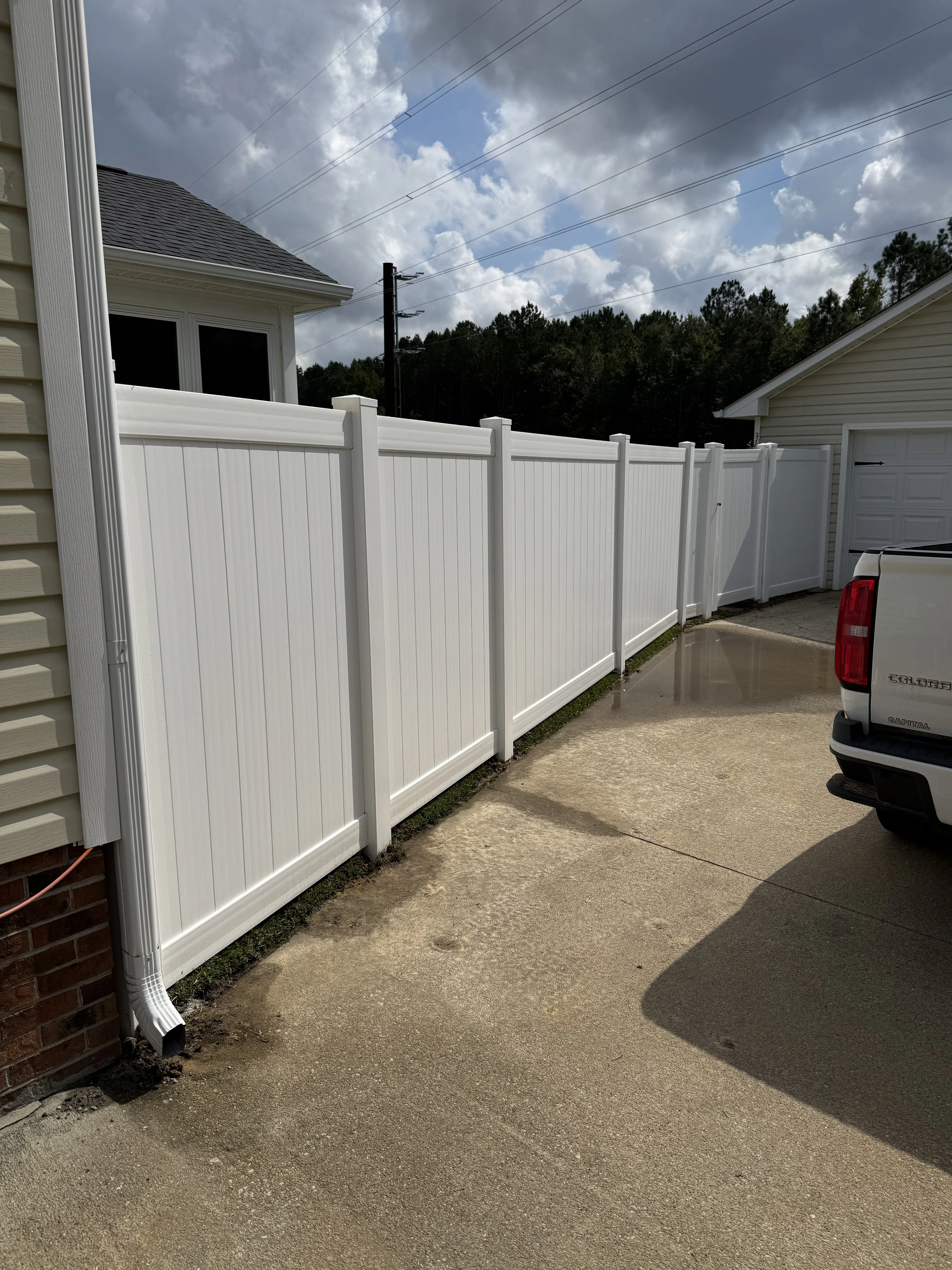 Vinyl fencing